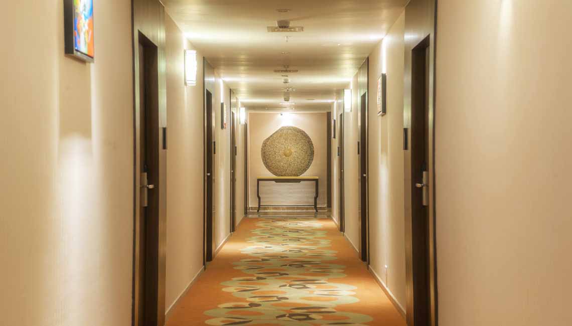 Crossway Days Hotel — corridor