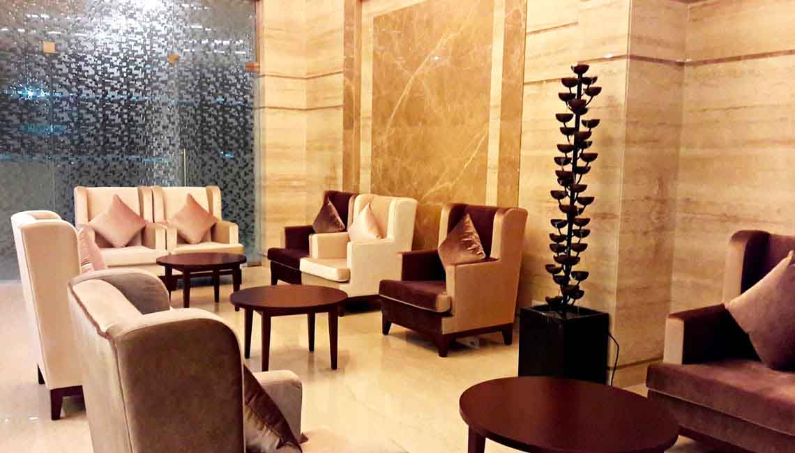 Crossway Days Hotel — lounge